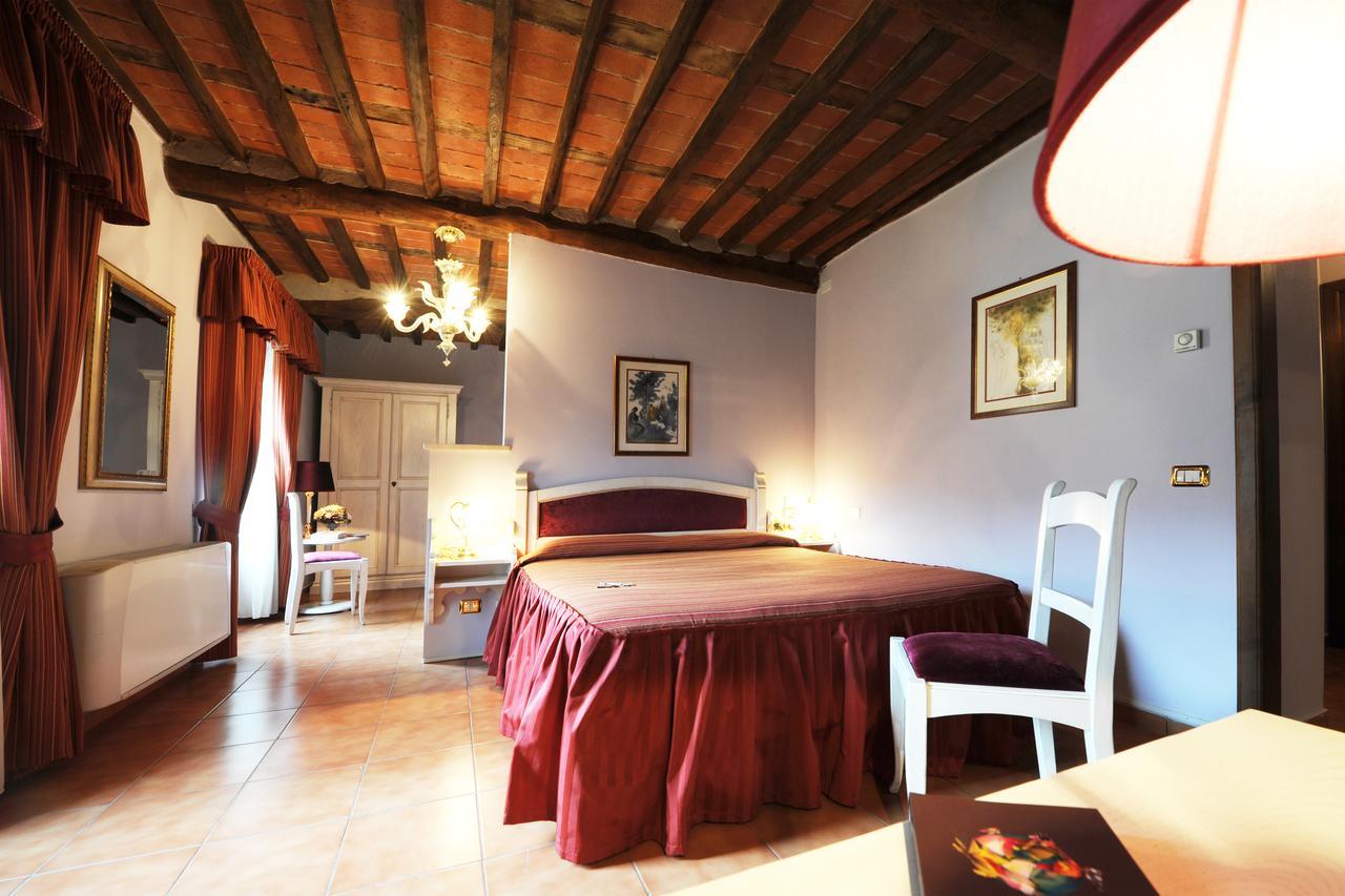 Antica Locanda San Leonardo 1554 Ghivizzano Luaran gambar